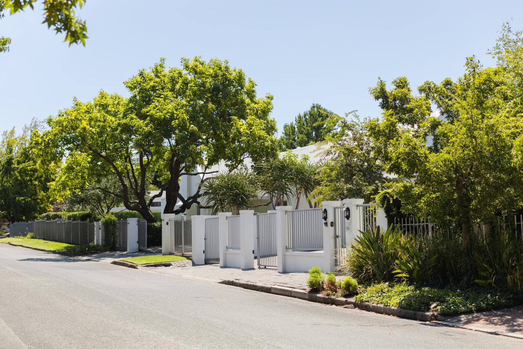 Cherry Blossom Ceres Exterior photo